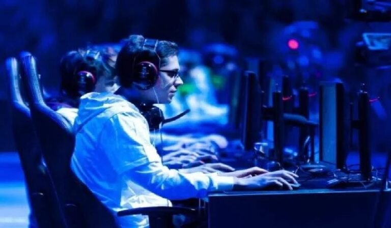 The World of Esports: A Cultural and Economic Powerhouse